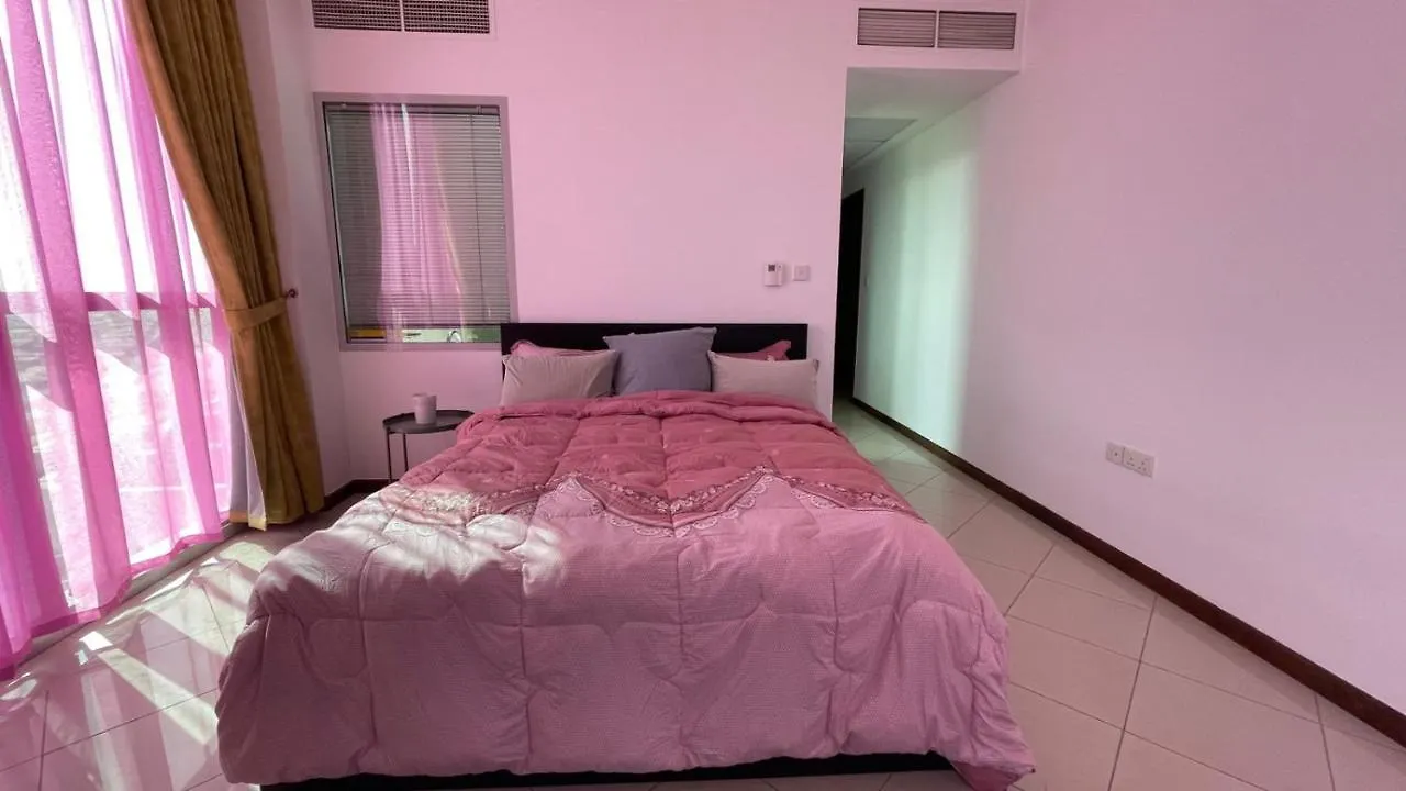 Luxurious One Bedroom - Jasmine Two Dubai 0*,  United Arab Emirates